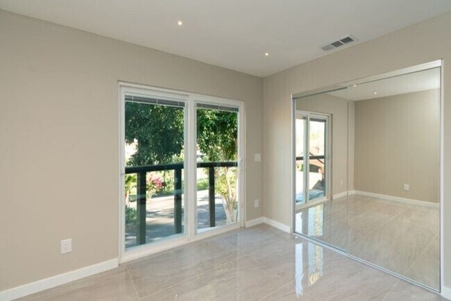 6088 De La Rosa Ln Oceanside, CA 92057 photo 3