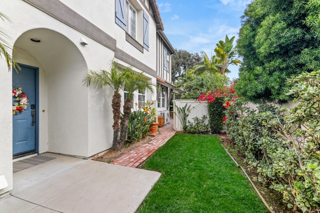 621 Sweet Pea Pl Encinitas, CA 92024 photo 5