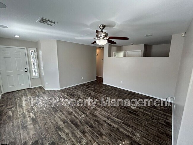 14938 W Caribbean Ln Surprise, AZ 85379 photo 4