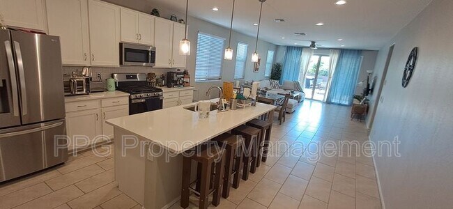 27967 N 177th Dr Surprise, AZ 85387 photo 4
