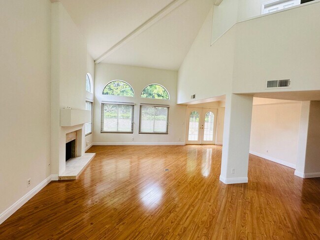 6635 Soaring Dr San Diego, CA 92119 photo 5