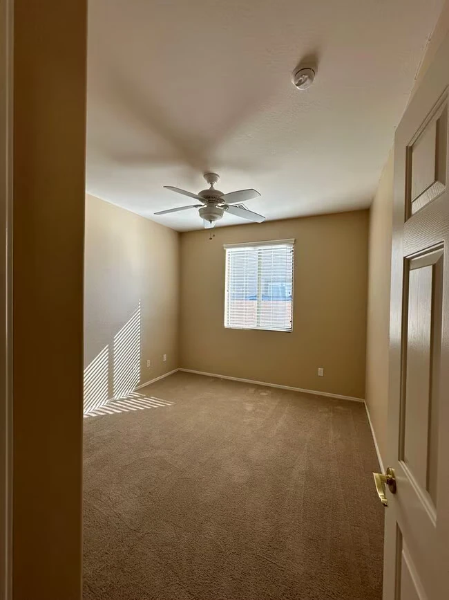 14133 W Desert Hills Dr Surprise, AZ 85379 photo 5