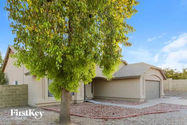 7520 W San Juan Ave Glendale, AZ 85303 photo 2