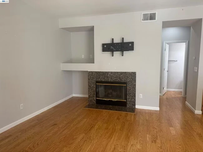 3162 Golden Crest Common Livermore, CA 94551 photo 2