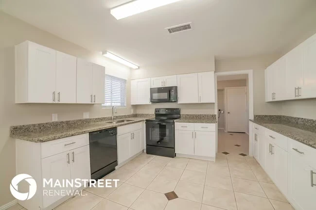 7215 N 37th Ave Phoenix, AZ 85051 photo 5