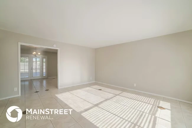 7215 N 37th Ave Phoenix, AZ 85051 photo 3