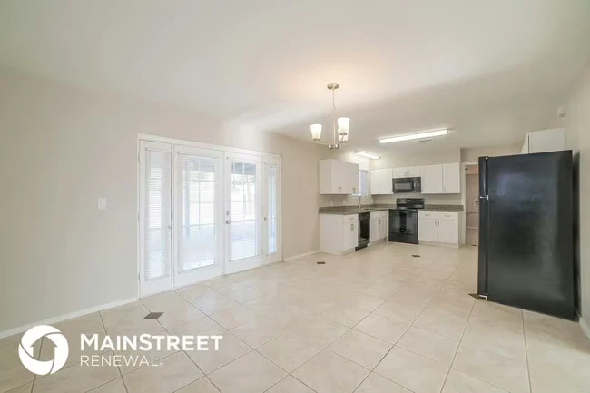 7215 N 37th Ave Phoenix, AZ 85051 photo 4