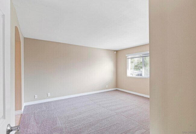 9949 Erma Rd San Diego, CA 92131 photo 4