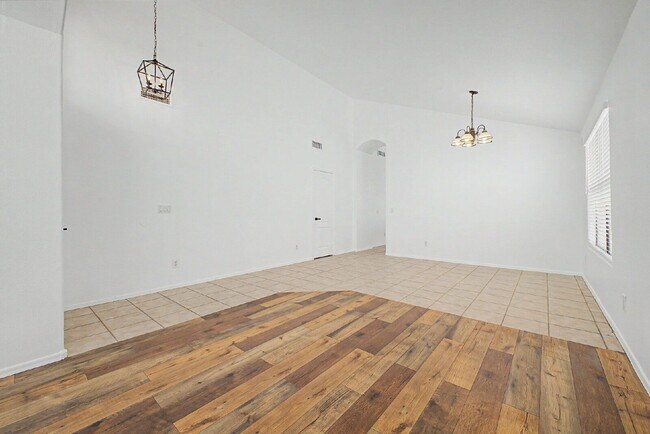 12570 Desert Flower Rd Avondale, AZ 85392 photo 3