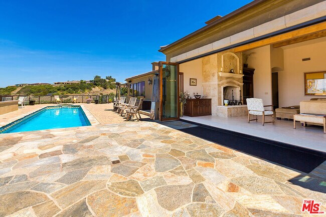 2624 Costebelle Dr San Diego, CA 92037 photo 4