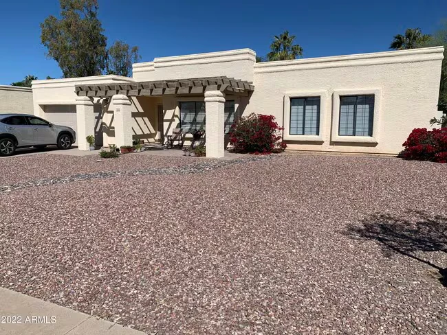 1832 E Hermosa Dr photo 4