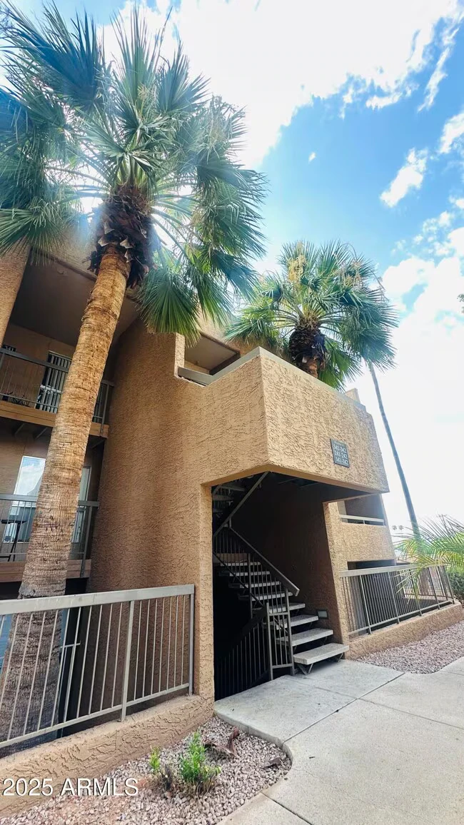 2625 E Indian School Rd Phoenix, AZ 85016 photo 2