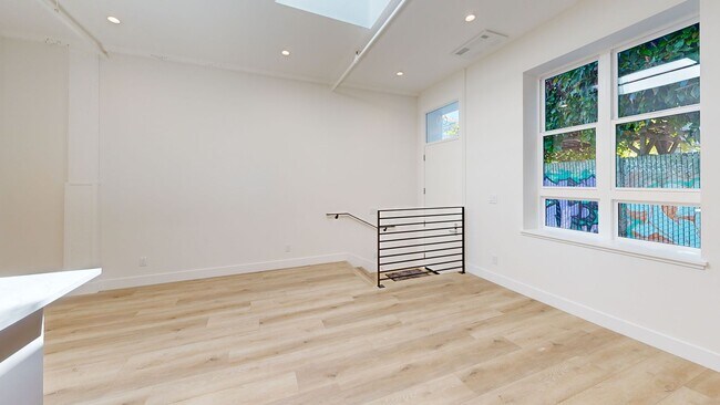 69 Horace St San Francisco, CA 94110 photo 5