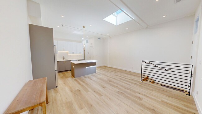 69 Horace St San Francisco, CA 94110 photo 4