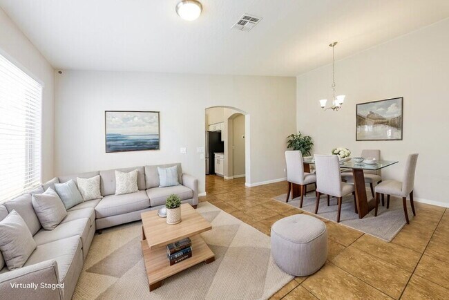 8133 W Hess Ave Phoenix, AZ 85043 photo 3