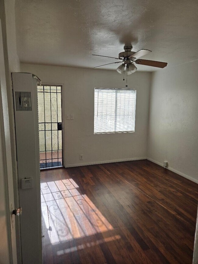 3576 Grim Ave San Diego, CA 92104 photo 2