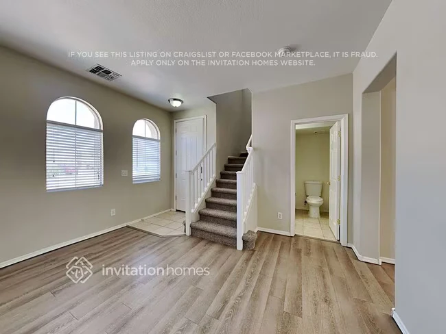 1515 E Sheraton Ln Phoenix, AZ 85040 photo 4