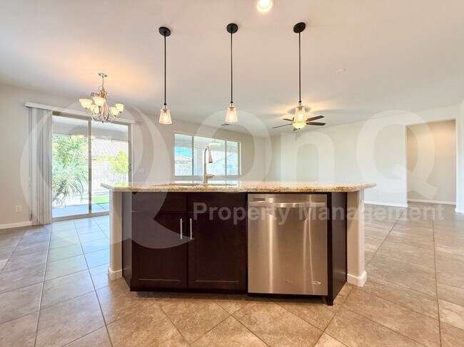 2814 E Quenton St Mesa, AZ 85213 photo 5