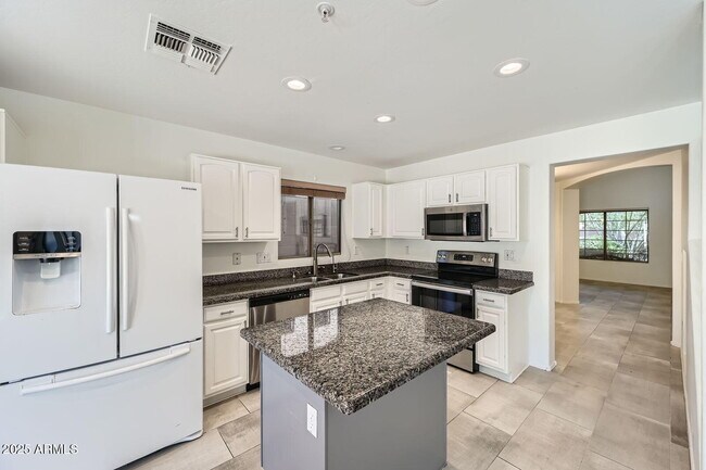 10310 E Le Marche Dr Scottsdale, AZ 85255 photo 5