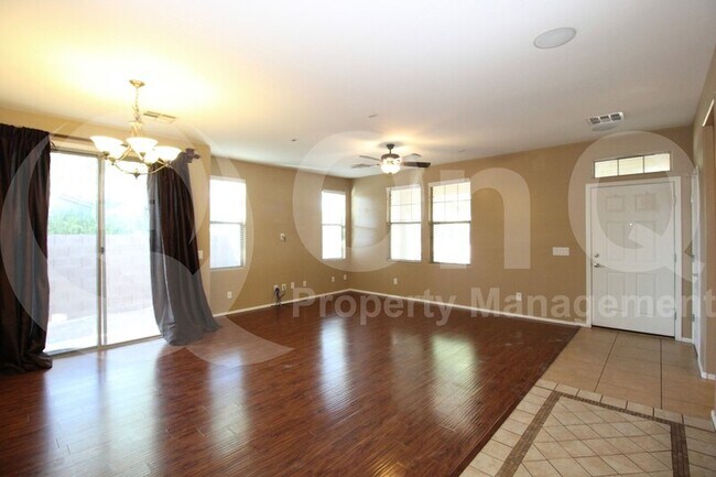 2811 S Cole Dr Gilbert, AZ 85295 photo 5