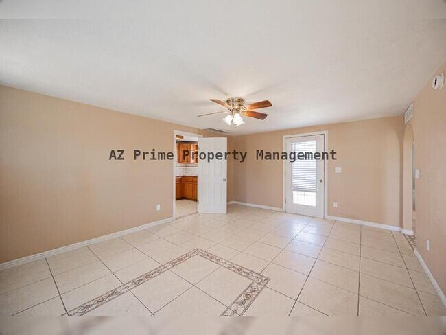 2830 E Sheridan St Phoenix, AZ 85008 photo 4