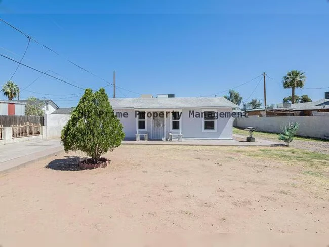 2830 E Sheridan St Phoenix, AZ 85008 photo 2