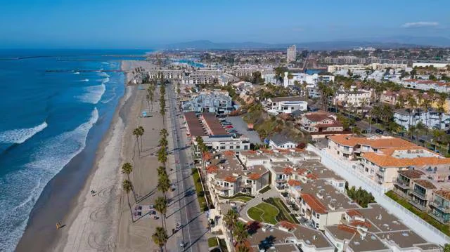 621 N Pacific St Oceanside, CA 92054 photo 2