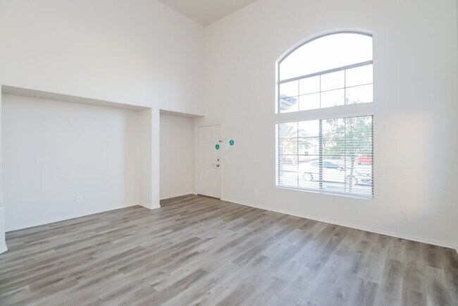 7925 W Claremont St Glendale, AZ 85303 photo 5