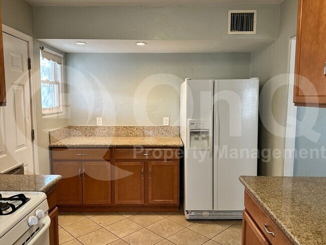 1725 E Monte Vista Rd Phoenix, AZ 85006 photo 5