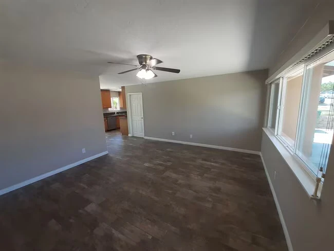 4189 Thomas St Oceanside, CA 92056 photo 5