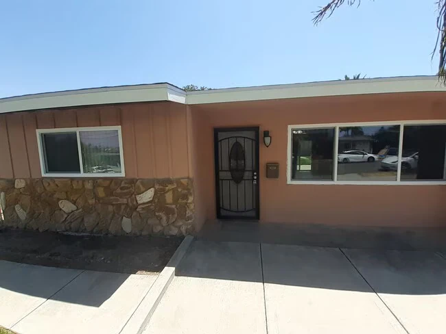 4189 Thomas St Oceanside, CA 92056 photo 3