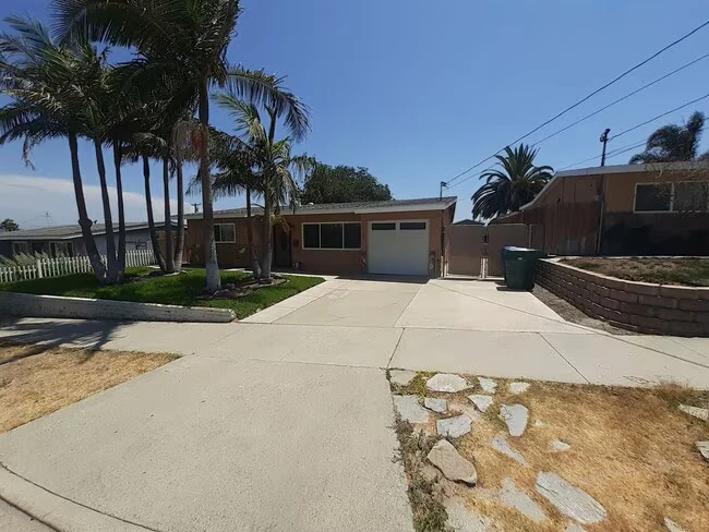 4189 Thomas St Oceanside, CA 92056