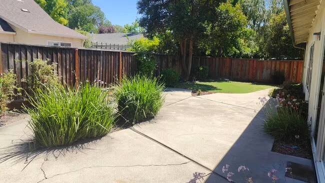 3986 Fairlands Drive Pleasanton, CA 94588 photo 2