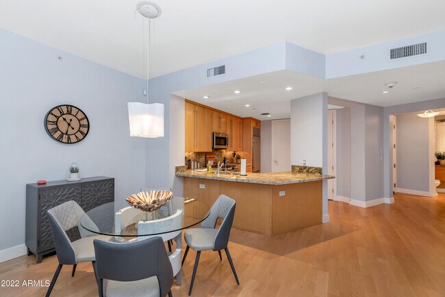 120 E Rio Salado Pkwy Tempe, AZ 85281 photo 5