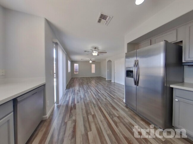 42428 W Anne Ln Maricopa, AZ 85138 photo 5