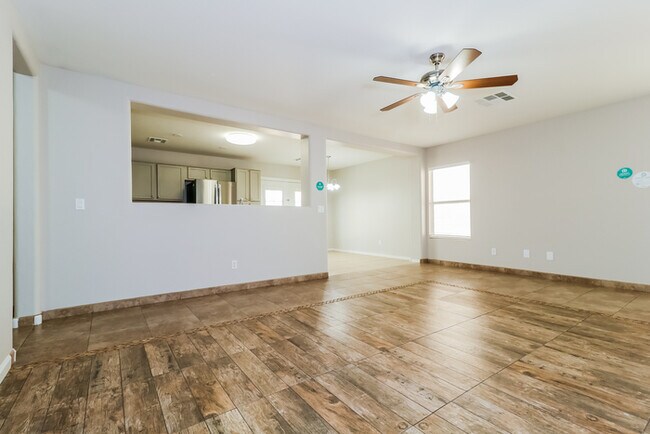 22834 W Mohave St Buckeye, AZ 85326 photo 2