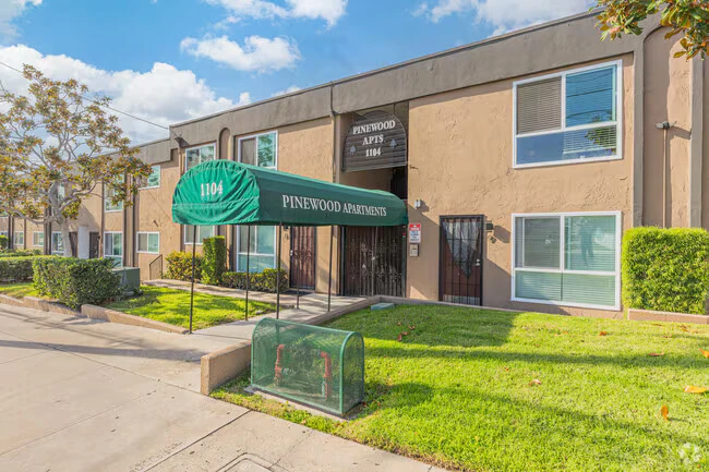 Pinewood Apartments