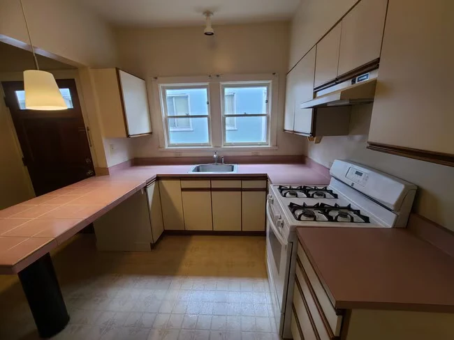 1828 Walnut St Berkeley, CA 94709 photo 5