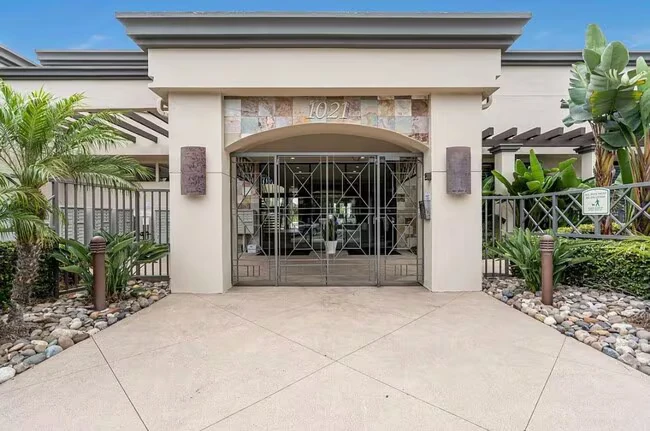 1021 Scott St San Diego, CA 92106 photo 2