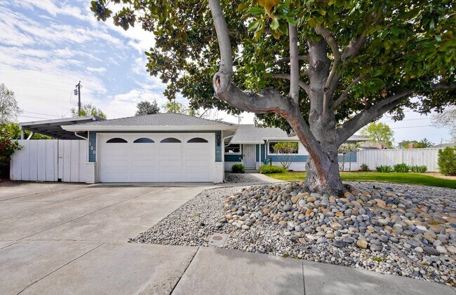 160 Kit Carson Ct Santa Clara, CA 95050 photo 3