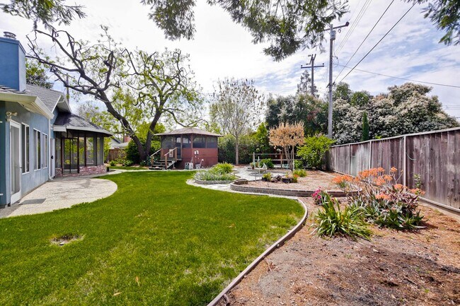 160 Kit Carson Ct Santa Clara, CA 95050 photo 4