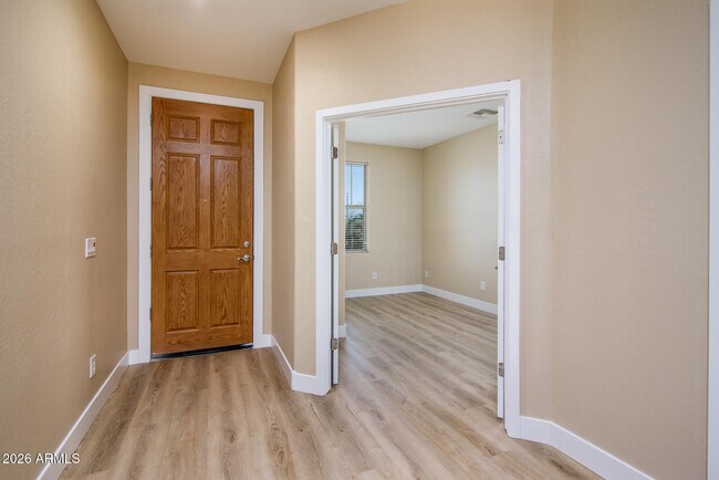 41615 W Chimayo Ct photo 3