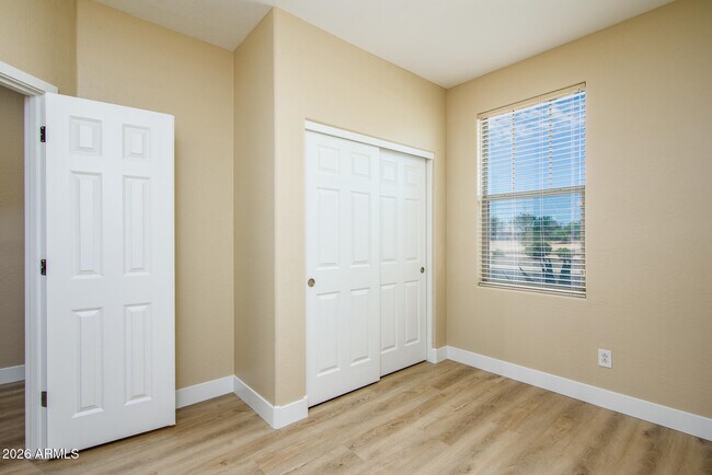 41615 W Chimayo Ct photo 5