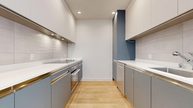 606 Capp St San Francisco, CA 94110 photo 4