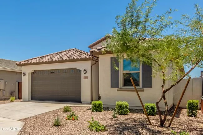 43 E Capricorn Way Chandler, AZ 85249 photo 4