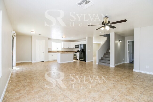 24013 W Twilight Trail Buckeye, AZ 85326 photo 4