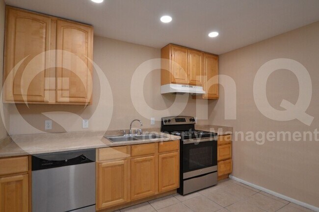 8118 N 29th Ave Phoenix, AZ 85051 photo 4
