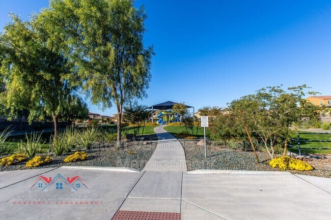 4609 E Walter Way Phoenix, AZ 85050 photo 3