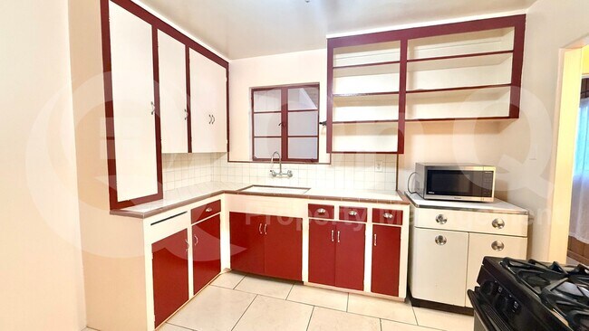 208 W Glenrosa Ave Phoenix, AZ 85013 photo 4