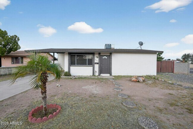 4127 N 74th Ave Phoenix, AZ 85033 photo 3